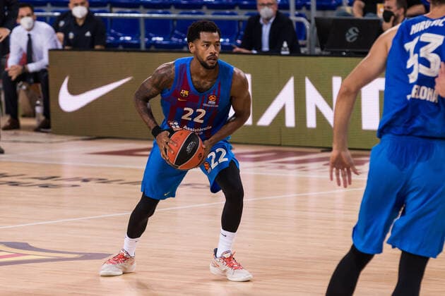 October 1, 2021, Barcelona, Barcelona, Spain: Cory Higgins of FC Barcelona, Barca in action during the Turkish Airlines EuroLeague match between FC Barcelona and Alba Berlin at Palau Blaugrana on October 01, 2021 in Barcelona, Spain. Barcelona Spain - ZUMAa181 20211001_zaa_a181_093 Copyright: xJavierxBorregox