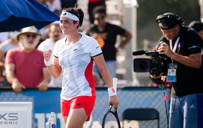 Mandatory Credit: Photo by Rob Prange Shutterstock (12471259bn) Ons Jabeur of Tunisia in action during the quarter-final of the 2021 Chicago Fall Tennis Classic WTA, Tennis Damen 500 tennis tournament Chicago Fall Tennis Classic 2021, Tennis, Chicago, USA - 01 Oct 2021 Chicago Fall Tennis Classic 2021, Tennis, Chicago, USA - 01 Oct 2021  Copyright: xRobxPrange Shutterstockx 12471259bn