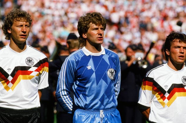 14.06.88 Deutschland - Dänemark Deutschland, Gelsenkirchen, 14.06.1988, Fussball, UEFA EM Europameisterschaft 1988 in Deutschland, Deutschland - Dänemark (2:0): v.l. Guido Buchwald, Eike Immel, Lothar Matthäus (alle Deutschland).