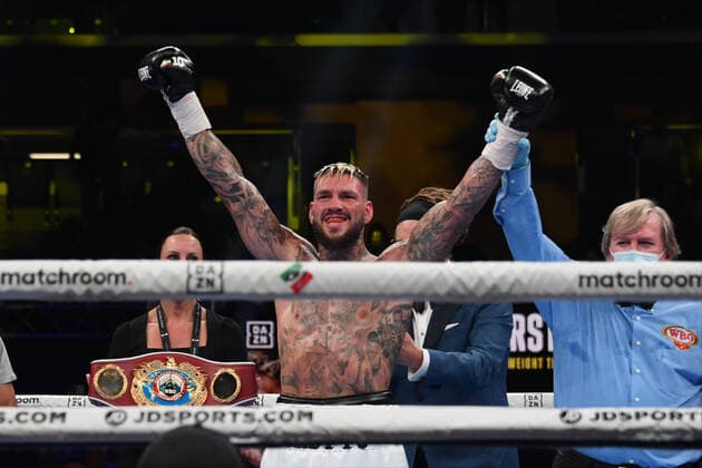 Bilder des Jahres 2021, Sport 10 Oktober Sport Themen der Woche KW39 Daniele Scardina King Toretto wins the Wbo supermedium title. Beaten the German Doberstein for abandonment after 4 rounds. in the photo: Daniele Scardina  Copyright: xManuelexMangiarottix xIPAx xIPAx xManuelexMangiarottix xIPAx 0