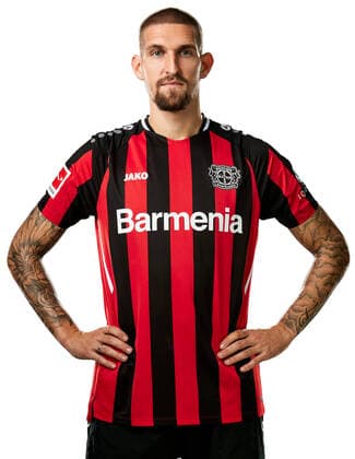 Robert Andrich; Bayer 04 Leverkusen; 1.BL, Porträttermin 2021 2022