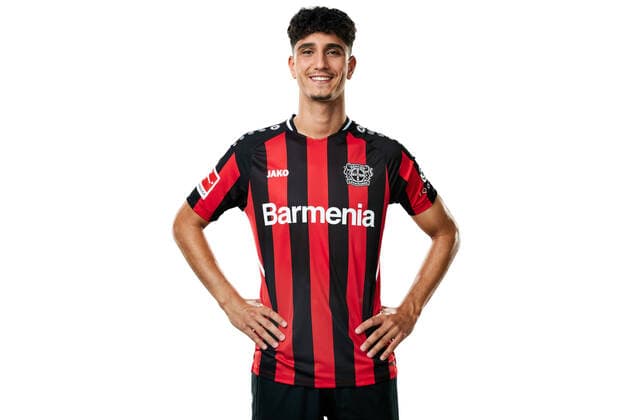 Emrehan Gedikli; Bayer 04 Leverkusen; 1.BL, Porträttermin 2021 2022