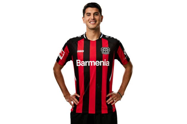 Exequiel Palacios; Bayer 04 Leverkusen; 1.BL, Porträttermin 2021 2022