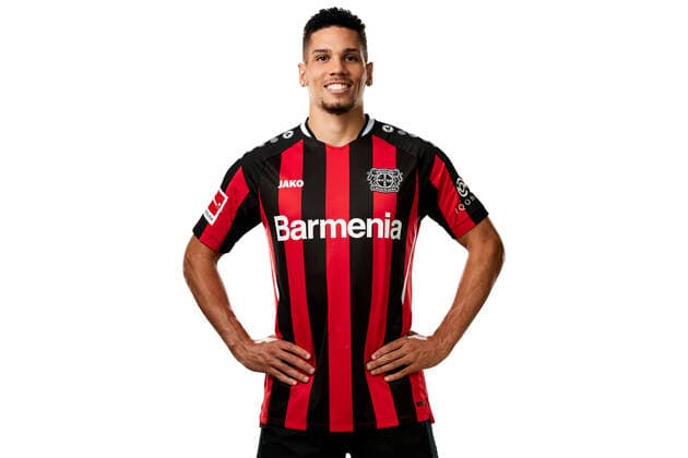Paulinho; Bayer 04 Leverkusen; 1.BL, Porträttermin 2021 2022