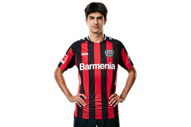 Zidan Sertdemir; Bayer 04 Leverkusen; 1.BL, Porträttermin 2021 2022