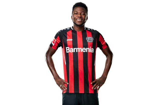 Edmond Tapsoba; Bayer 04 Leverkusen; 1.BL, Porträttermin 2021 2022