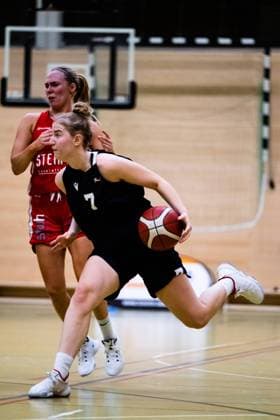 Duesseldorf, Germany, October 1s Lilly Kaprolat ( 7 Capitol Bascats ) in action during the 1. Toyota Damen Basketball Bundesliga game between the Capitol Bascats Duesseldorf and Herner TC at Wekita Sportarena in Duesseldorf 1. Toyota Damen Basketball Bundesliga - Capitol Bascats Duesseld 