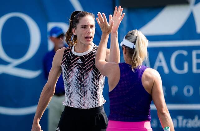 Mandatory Credit: Photo by Rob Prange Shutterstock (12471261r) Andrea Petkovic of Germany in action during the doubles semi-final with partner Kveta Peschke at the 2021 Chicago Fall Tennis Classic WTA, Tennis Damen 500 tennis tournament Chicago Fall Tennis Classic 2021, Tennis, Chicago, USA - 02 Oct 2021 Chicago Fall Tennis Classic 2021, Tennis, Chicago, USA - 02 Oct 2021  Copyright: xRobxPrange Shutterstockx 12471261r