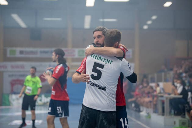 2. Handball Bundesliga; TV Huettenberg - HC Elbflorenz 02.10.21 Lukas Wucherpfenning ( 5 HC Elbflorenz), Christian Rompf ( 14 TV Huettenberg) Sportzentrum Huettenberg, 02.10.21 Copyright: xBEAUTIFULxSPORTS Roeczeyx
