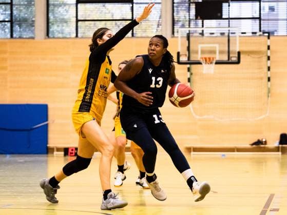 Duesseldorf, Germany, October 3r Marquita Waller ( 13 Capitol Bascats ) in action during the 1. Toyota Damen Basketball Bundesliga game between the Capitol Bascats Duesseldorf and inexio Royals Saarlouis at Wekita Sportarena in Duesseldorf 1. Toyota Damen Basketball Bundesliga - Capitol Bascats Duesseld 