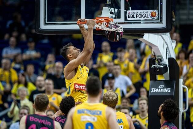 Sport Bilder des Tages Basketball Berlin 03.10.2021 Saison 2021 2022 MagentaSport BBL Pokal Achtelfinale Alba Berlin - Telekom Baskets Bonn Oscar Da Silva (Alba Berlin, No.01)