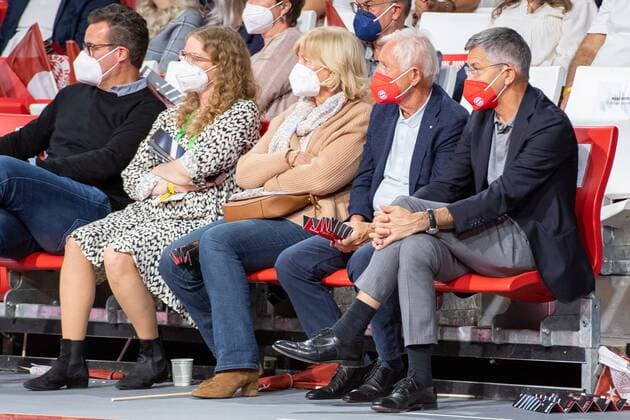 r. Vereinspraesident Herbert Hainer (FC Bayern München), FC Bayern Basketball vs. Brose Bamberg, easyCredit BBL, 03.10.2021 Muenchen Bayern Deutschland