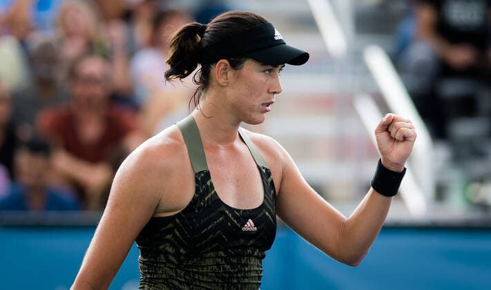 October 3, 2021, CHICAGO, UNITED STATES: Garbine Muguruza of Spain in action during the final of the 2021 Chicago Fall Tennis Classic WTA, Tennis Damen 500 tennis tournament against Ons Jabeur of Tunisia CHICAGO UNITED STATES - ZUMAa181 20211003_zaa_a181_131 Copyright: xRobxPrangex
