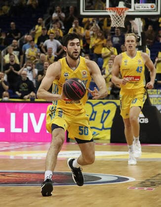 Yovel Zoosman, Luke Sikma Einzelbild Freisteller Aktion Basketball BBL Pokal Achtelfinale Bundesliga Herren Saison 2021 2022 03.10.2021 ALBA Berlin vs. Telekom Baskets Bonn