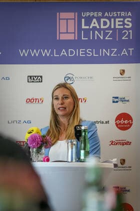 TENNIS - WTA, Tennis Damen Upper Austria Ladies Linz LINZ,AUSTRIA,04.OCT.21 - TENNIS - WTA Tour, Upper Austria Ladies Linz, press conference, PK, Pressekonferenz Image shows tournament ambassador Barbara Schett .  GEPAxpictures xManfredxBinder