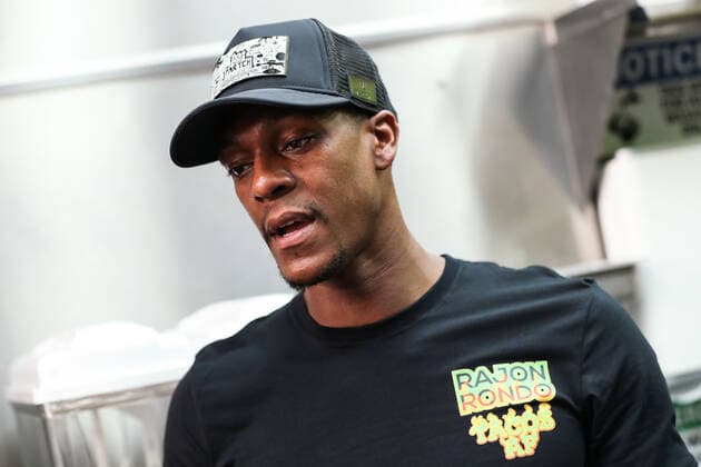 National Taco Day With Los Angeles Lakers Star Rajon Rondo At Tacos AF American professional basketball player Rajon Rondo attends the National Taco Day With Los Angeles Lakers Star Rajon Rondo held at Tacos AF on October 4, 2021 in Los Angeles, California, United States. Tacos AF partnered with Lakers Rajon Rondo to support the Downtown community by donating a portion of proceeds from taco sales on National Taco Day - Monday, October 4th to the Downtown Women s Center. Rondo served taco s this afternoon to some members of the Women s Center. Los Angeles California United States 0137248691st  Copyright: xImagexPressxAgencyx