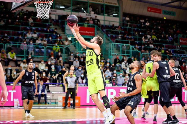 medi Bayreuthvs. Hamburg Towers, Basketball, Bundesliga, BBL Pokal, easycredit BBL, Achtelfinale, Spielzeit 2021 2022, 05.10.2021, medi Bayreuth vs. Hamurg Towers, Basketball, Bundesliga, BBL Pokal, easycredit BBl, Achtelfinale, Spielzeit 2021 2022, 05.10.2021, Foto: EIBNER Thorsten OCHS Bayreuth Copyright: xEibner-Pressefoto ThorstenxOchsx EP_TOS
