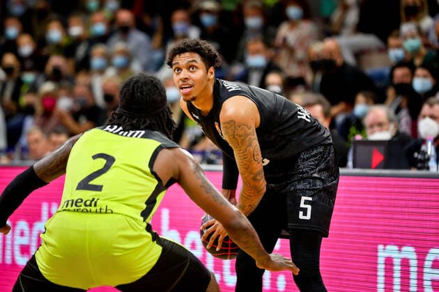 medi Bayreuthvs. Hamburg Towers, Basketball, Bundesliga, BBL Pokal, easycredit BBL, Achtelfinale, Spielzeit 2021 2022, 05.10.2021, medi Bayreuth vs. Hamurg Towers, Basketball, Bundesliga, BBL Pokal, easycredit BBl, Achtelfinale, Spielzeit 2021 2022, 05.10.2021, Foto: EIBNER Thorsten OCHS Bayreuth Copyright: xEibner-Pressefoto ThorstenxOchsx EP_TOS