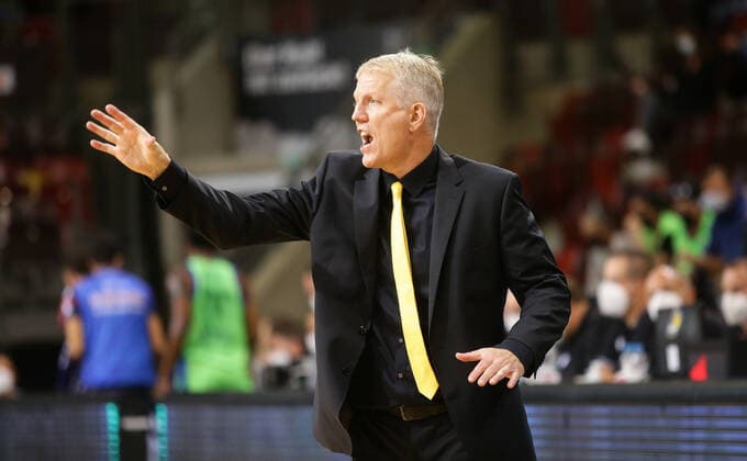 Ludwigsburg , Basketball Champions League MHP Riesen Ludwigsburg vs Dinamo Sassari , John patrick ( Trainer Riesen )