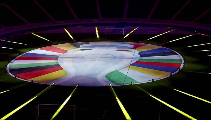 Sport Bilder des Tages UEFA EURO, EM, Europameisterschaft,Fussball 2024 Brand Launch BERLIN, GERMANY - OCTOBER 05: A general view the UEFA EURO 2024 Logo and Brand Launch at Olympiastadion on October 05, 2021 in Berlin, Germany. (Photo by Maja Hitij Getty Images) Berlin Olympiastadion Berlin Germany