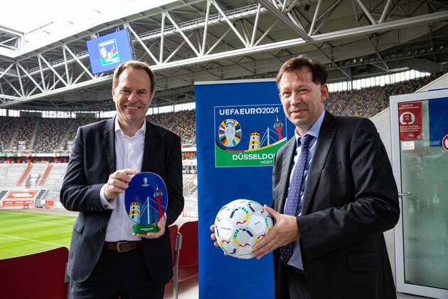 Pressetermin zur Vorstellung des Düsseldorfer UEFA 2024 Logo, 06.10.2021 Oberbuergermeister Dr. Stephan Keller und Stadtdirektor Burkhard Hintzsche; Pressetermin zur Vorstellung des Düsseldorfer UEFA 2024 Logo 06.10.2021 in Düsseldorf. Copyright: xBEAUTIFULxSPORTS KennyxBeelex