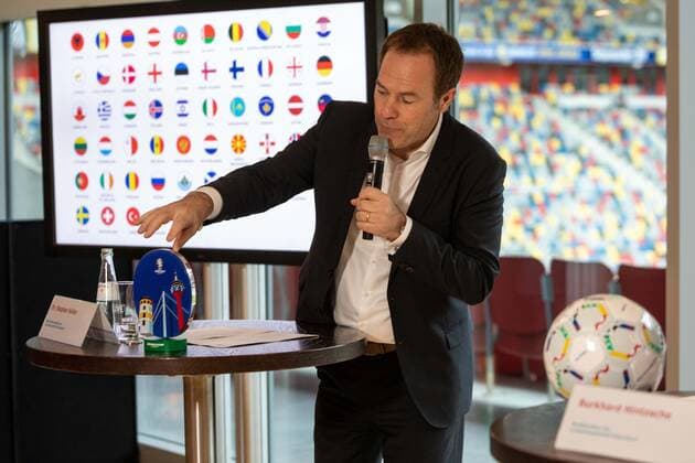 Pressetermin zur Vorstellung des Düsseldorfer UEFA 2024 Logo, 06.10.2021 Oberbuergermeister Dr. Stephan Keller; Pressetermin zur Vorstellung des Düsseldorfer UEFA 2024 Logo 06.10.2021 in Düsseldorf. Copyright: xBEAUTIFULxSPORTS KennyxBeelex