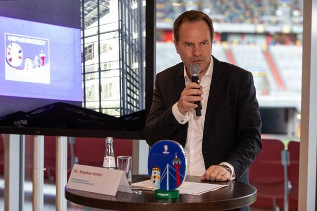 Pressetermin zur Vorstellung des Düsseldorfer UEFA 2024 Logo, 06.10.2021 Oberbuergermeister Dr. Stephan Keller; Pressetermin zur Vorstellung des Düsseldorfer UEFA 2024 Logo 06.10.2021 in Düsseldorf. Copyright: xBEAUTIFULxSPORTS KennyxBeelex
