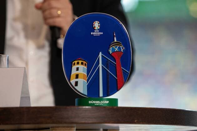 Pressetermin zur Vorstellung des Düsseldorfer UEFA 2024 Logo, 06.10.2021 Oberbuergermeister Dr. Stephan Keller; Pressetermin zur Vorstellung des Düsseldorfer UEFA 2024 Logo 06.10.2021 in Düsseldorf. Copyright: xBEAUTIFULxSPORTS KennyxBeelex