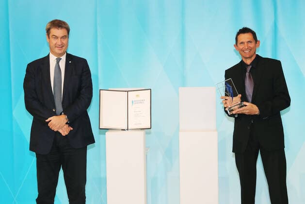 Der Bayerische Ministerpräsident Dr. Markus Söder verleiht den Bayerischen Medaillengewinner von Tokio den Bayerischen Sportpreis Markus Söder und Michael Teuber München Bayern Deutschland Staatskanzlei Kuppelsaal
