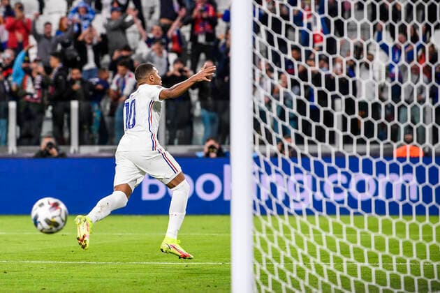Photo LaPresse - Fabio Ferrari October, 07 2021 Turin, Italy soccer Belgium vs France - Semi-final Nations League - Juventus stadium of Torino In the pic:Kylian Mbappe (France)celebrates after gol 2-2  Copyright: xFabioxFerrari LaPressex