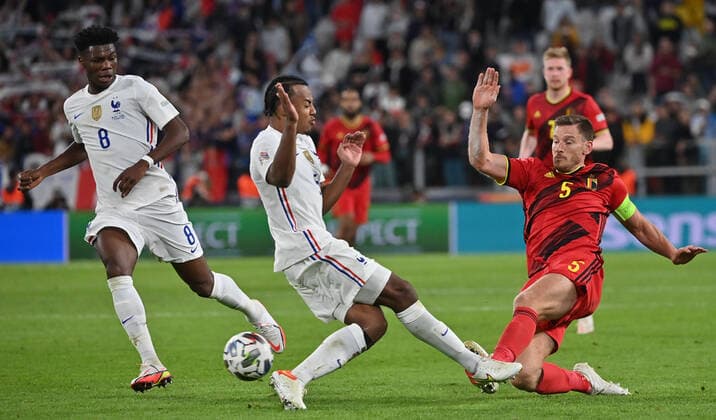 France s Jules Kounde and Belgium s Jan Vertonghen fight for the ball during a soccer game between Belgian national team, Nationalteam Red Devils and France, the semi-finals of the Nations League, in Torino, Italy, on Thursday 07 October 2021. DIRKxWAEM  x3109497x