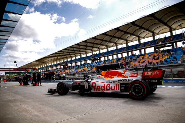 33 Max Verstappen (NED, Red Bull Racing), F1 Grand Prix of Turkey at Intercity Istanbul Park on October 8, 2021 in Istanbul, Turkey. (Photo by HOCH ZWEI) Istanbul Turkey