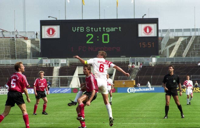 22.08.92 VfB Stuttgart - 1. FC Nürnberg Deutschland, Stuttgart, 22.08.1992, Fussball, Bundesliga, Saison 1992 1993, VfB Stuttgart - 1. FC Nürnberg (3:0): v.l. Kay Friedmann (1. FC Nürnberg), Guido Buchwald (VfB Stuttgart). *** 22 08 92 VfB Stuttgart 1 FC Nürnberg Germany, Stuttgart, 22 08 1992, Football, Bundesliga, Season 1992 1993, VfB Stuttgart 1 FC Nürnberg 3 0 v l Kay Friedmann 1 FC Nürnberg , Guido Buchwald VfB Stuttgart