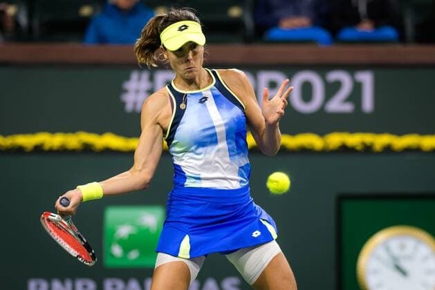 Mandatory Credit: Photo by Rob Prange Shutterstock (12524630fk) Alize Cornet of France in action during the second round of the 2021 BNP Paribas Open WTA, Tennis Damen 1000 tennis tournament BNP Paribas Open, Tennis, Day 3, Indian Wells Tennis Garden, California, USA - 08 Oct 2021 BNP Paribas Open, Tennis, Day 3, Indian Wells Tennis Garden, California, USA - 08 Oct 2021 Copyright: xRobxPrange Shutterstockx 12524630fk