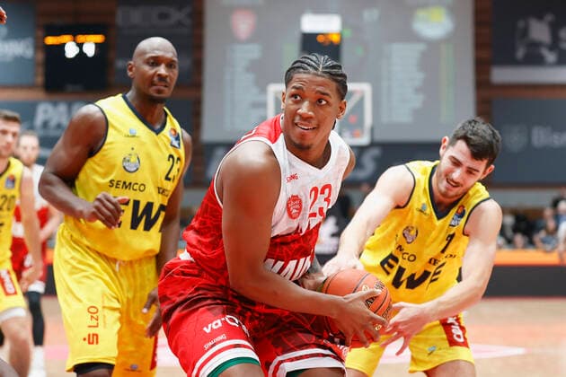 08.10.2021, Basketball, BBL Hauptrunde 2021 - 2022, 3. Spieltag, s.Oliver Wuerzburg - EWE Baskets Oldenburg, GER, Wuerzburg, s.Oliver Arena Bild: Desi Rodriguez (s.Oliver Wuerzburg) Copyright: HMBxMedia xHeikoxBecker