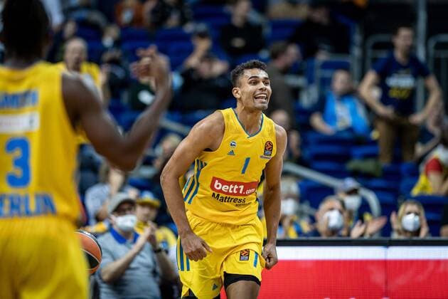 Basketball Berlin 08.10.2021 Saison 2021 2022 EuroLeague Regular Season Alba Berlin - LDLC ASVEL Villeurbanne Oscar Da Silva (Alba Berlin, No.01) Jubel
