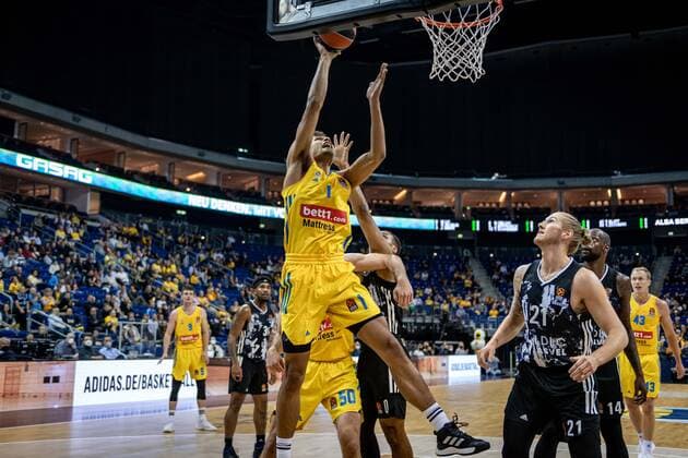 Basketball Berlin 08.10.2021 Saison 2021 2022 EuroLeague Regular Season Alba Berlin - LDLC ASVEL Villeurbanne Oscar Da Silva (Alba Berlin, No.01)