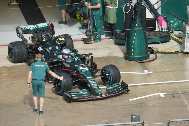 Formula 1 Turkish Grand Prix 2021 09.10.2021, Istanbul Park Circuit, Istanbul, Formula 1 Turkish Grand Prix 2021 ,im Bild Sebastian Vettel (DEU 5), Aston Martin Cognizant Formula One Team