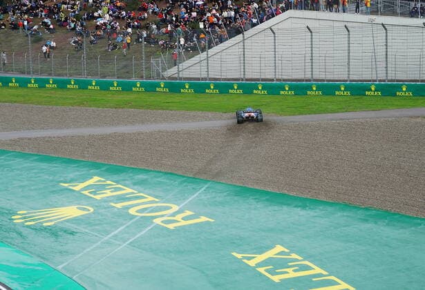 Formula 1 Turkish Grand Prix 2021 09.10.2021, Istanbul Park Circuit, Istanbul, Formula 1 Turkish Grand Prix 2021 ,im Bild Ausritt von Fernando Alonso (ESP 14), Alpine F1 Team ins Kiesbett.