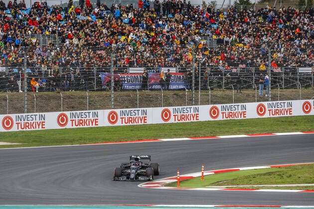 22 TSUNODA Yuki (jap), Scuderia AlphaTauri Honda AT02, action during the Formula 1 Rolex Turkish Grand Prix 2021, 16th round of the 2021 FIA Formula One World Championship, WM, Weltmeisterschaft from October 8 to 10, 2021 on the Istanbul Park, in Tuzla, Turkey - F1 - TURKISH GRAND PRIX 2021 DPPI Panoramic  _F2_1184