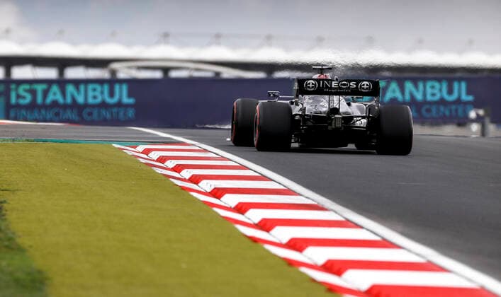 44 Lewis Hamilton (GBR, Mercedes-AMG Petronas F1 Team), F1 Grand Prix of Turkey at Intercity Istanbul Park on October 9, 2021 in Istanbul, Turkey. (Photo by HOCH ZWEI) Istanbul Turkey