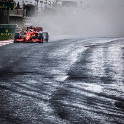 Sport Bilder des Tages 16 LECLERC Charles (mco), Scuderia Ferrari SF21, action during the Formula 1 Rolex Turkish Grand Prix 2021, 16th round of the 2021 FIA Formula One World Championship, WM, Weltmeisterschaft from October 8 to 10, 2021 on the Istanbul Park, in Tuzla, Turkey - F1 - TURKISH GRAND PRIX 2021 DPPI Panoramic  00121033__F2_0731