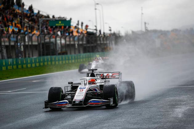 09 MAZEPIN Nikita (rus), Haas F1 Team VF-21 Ferrari, action during the Formula 1 Rolex Turkish Grand Prix 2021, 16th round of the 2021 FIA Formula One World Championship, WM, Weltmeisterschaft from October 8 to 10, 2021 on the Istanbul Park, in Tuzla, Turkey - F1 - TURKISH GRAND PRIX 2021 DPPI Panoramic  00121033__B3_9149