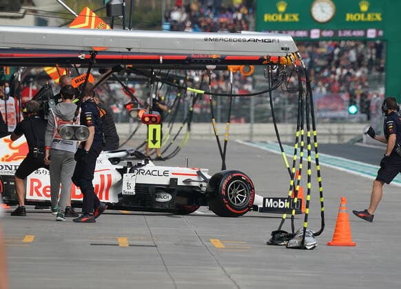Formula 1 Turkish Grand Prix 2021 09.10.2021, Istanbul Park Circuit, Istanbul, Formula 1 Turkish Grand Prix 2021 ,im Bild Max Verstappen (NEL 33), Red Bull Racing Honda