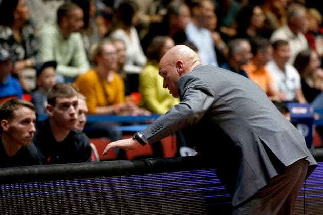 09.10.2021, easyCredit Basketball Bundesliga, BBL, Saison 2021 2022, Herren, Chemnitz Niners - Medi Bayreuth Rodrigo Pastore (Headcoach), Niners Chemnitz Chemnitz Messe Chemnitz Sachsen Germany