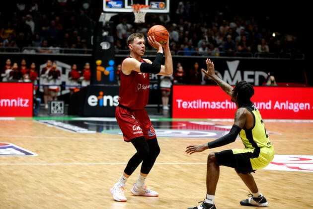 09.10.2021, easyCredit Basketball Bundesliga, BBL, Saison 2021 2022, Herren, Chemnitz Niners - Medi Bayreuth Jan Niklas Wimberg, Niners Chemnitz Chemnitz Messe Chemnitz Sachsen Germany