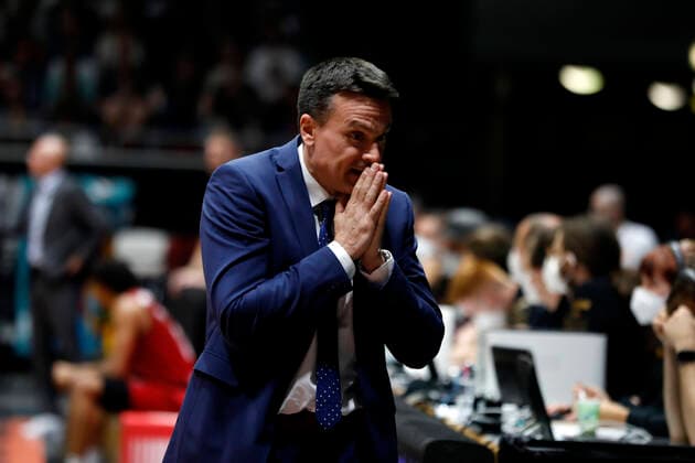 09.10.2021, easyCredit Basketball Bundesliga, BBL, Saison 2021 2022, Herren, Chemnitz Niners - Medi Bayreuth Raoul Korner (Head-Coach), Medi Bayreuth Chemnitz Messe Chemnitz Sachsen Germany