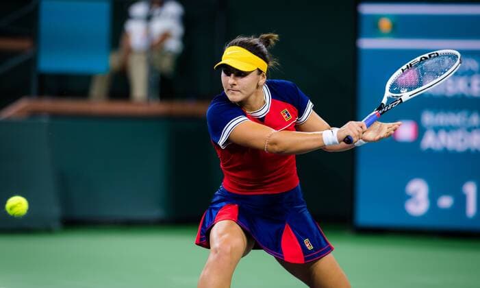 Mandatory Credit: Photo by Rob Prange Shutterstock (12524631el) Bianca Andreescu of Canada in action during the second round at the 2021 BNP Paribas Open WTA, Tennis Damen 1000 tennis tournament BNP Paribas Open, Tennis, Day 4, Indian Wells Tennis Garden, California, USA - 09 Oct 2021 BNP Paribas Open, Tennis, Day 4, Indian Wells Tennis Garden, California, USA - 09 Oct 2021  Copyright: xRobxPrange Shutterstockx 12524631el