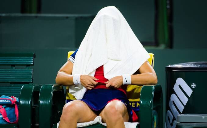 Mandatory Credit: Photo by Rob Prange Shutterstock (12524631ep) Bianca Andreescu of Canada in action during the second round at the 2021 BNP Paribas Open WTA, Tennis Damen 1000 tennis tournament BNP Paribas Open, Tennis, Day 4, Indian Wells Tennis Garden, California, USA - 09 Oct 2021 BNP Paribas Open, Tennis, Day 4, Indian Wells Tennis Garden, California, USA - 09 Oct 2021  Copyright: xRobxPrange Shutterstockx 12524631ep