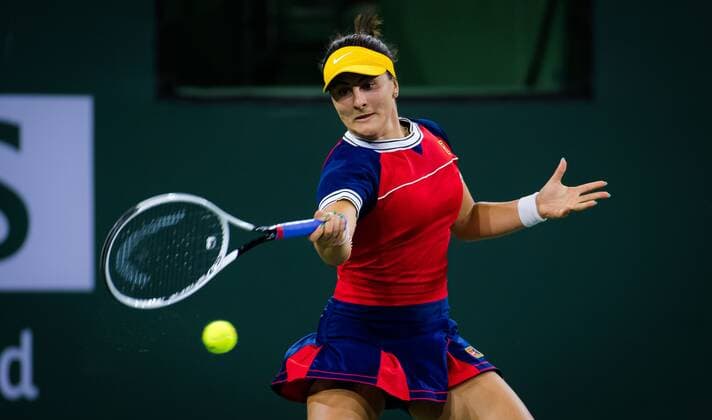 Mandatory Credit: Photo by Rob Prange Shutterstock (12524631et) Bianca Andreescu of Canada in action during the second round at the 2021 BNP Paribas Open WTA, Tennis Damen 1000 tennis tournament BNP Paribas Open, Tennis, Day 4, Indian Wells Tennis Garden, California, USA - 09 Oct 2021 BNP Paribas Open, Tennis, Day 4, Indian Wells Tennis Garden, California, USA - 09 Oct 2021  Copyright: xRobxPrange Shutterstockx 12524631et
